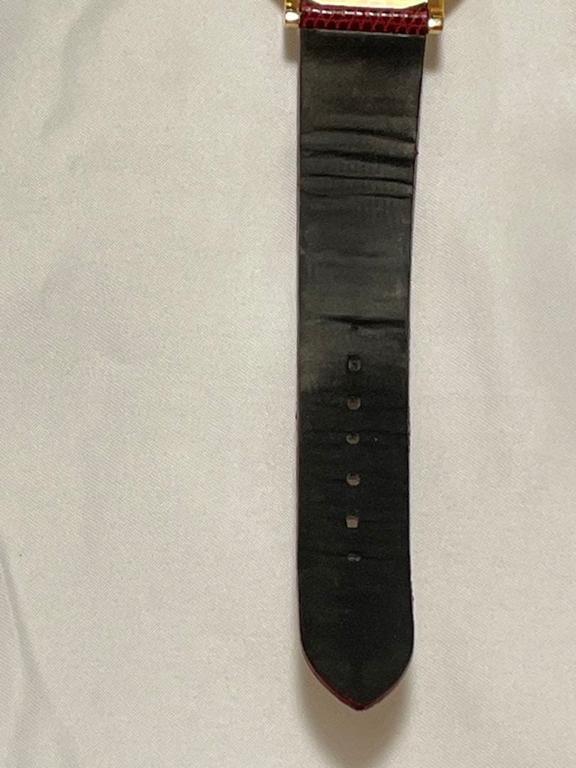 vivienne ヴィヴィアン 腕時計 サークルオーブ　電池切れ　赤