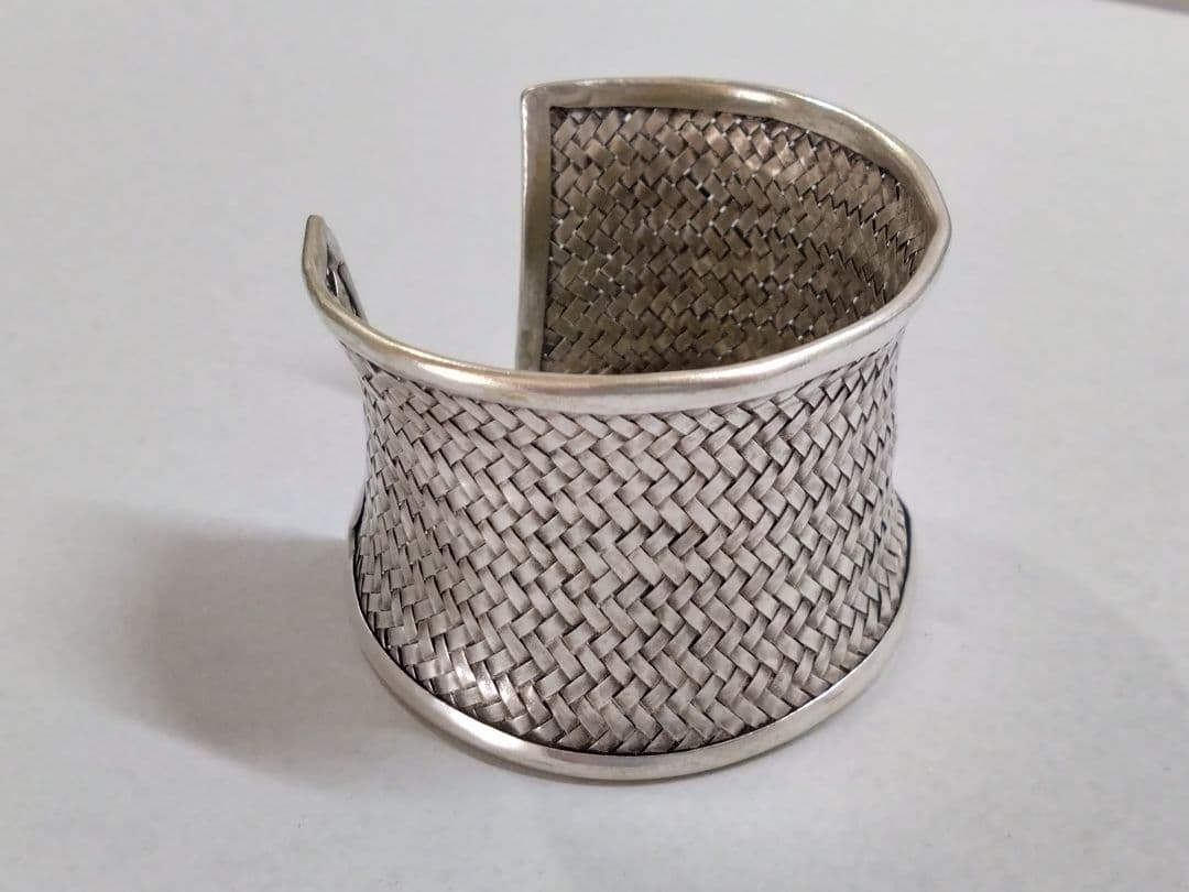 カレン族　銀製　バングル　ブレスレット　A39