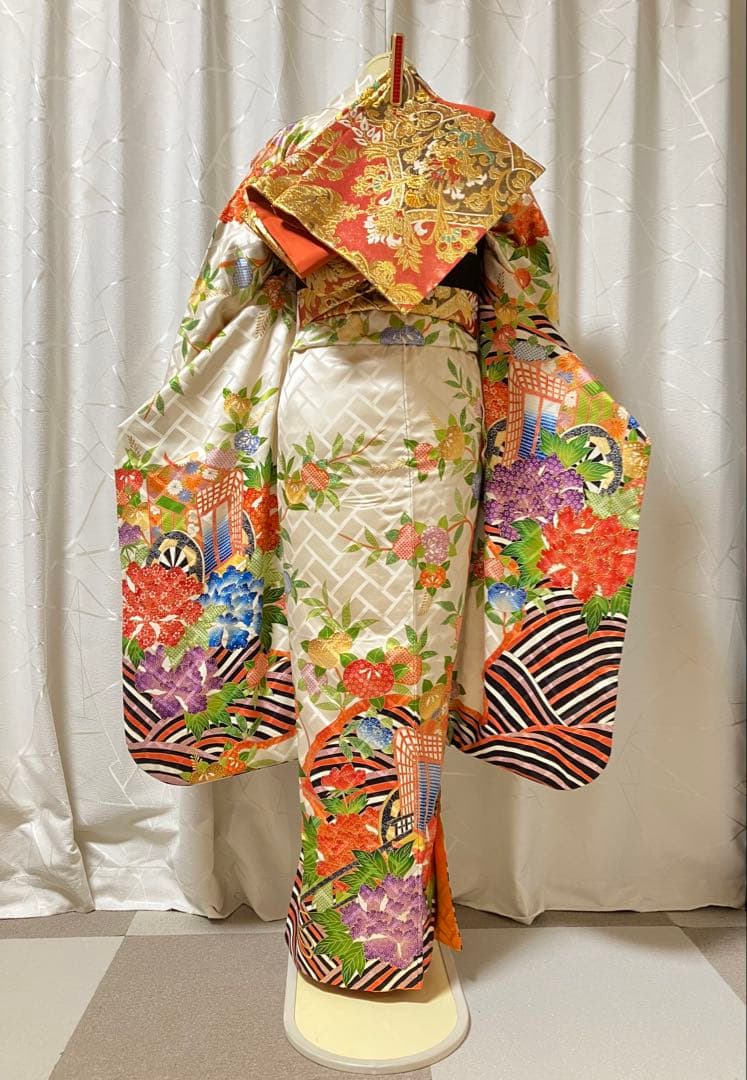 大特価SALE中☆豪華な振袖フルセット【9点】成人式★昭和柄★正絹