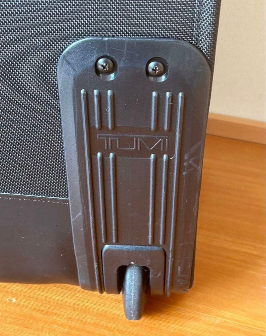 TUMIキャリーケース 2243D4 機内持込み可