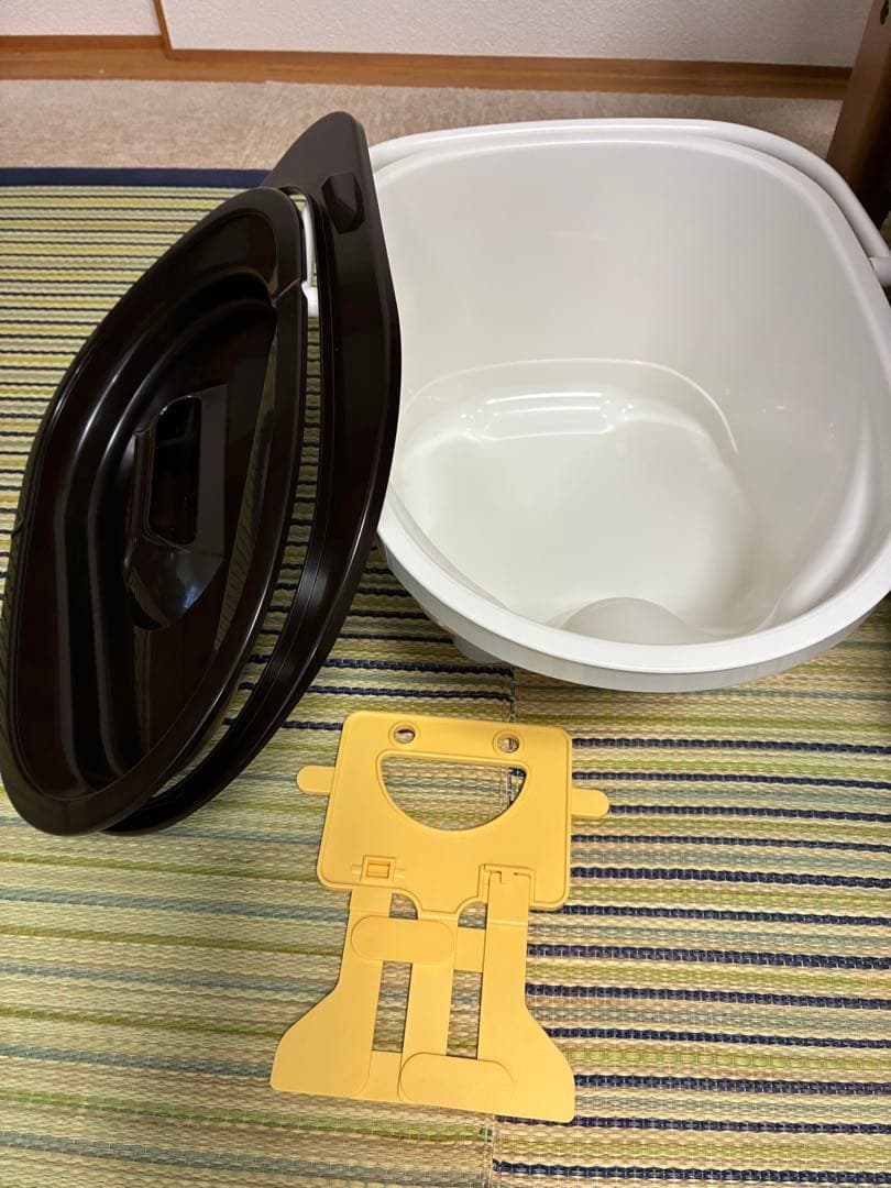 ポータブルトイレ 安寿　家具調トイレ　自動ラップ