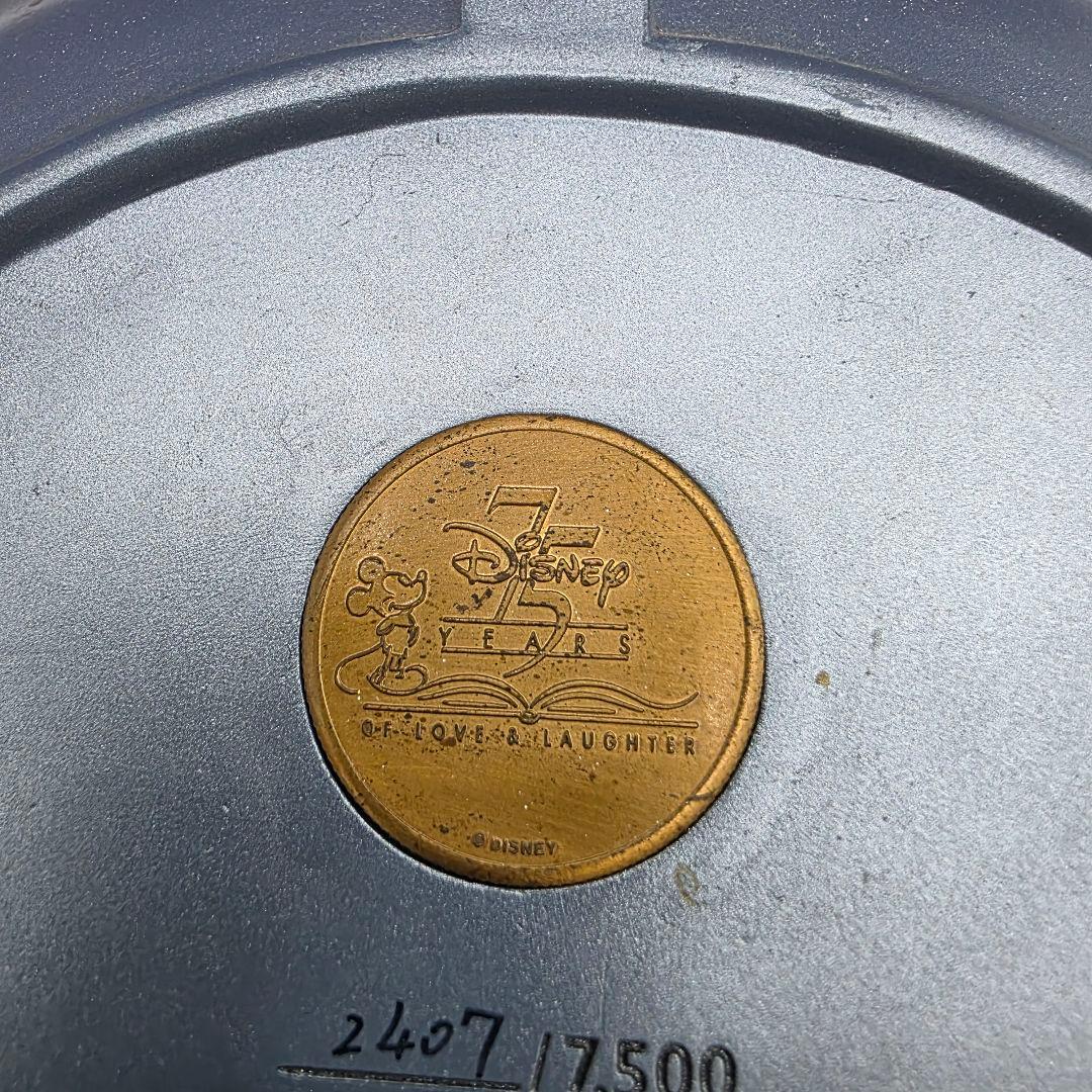 ディズニー　75周年　プレート　置き物　限定品　シリアル　ミッキーマウス