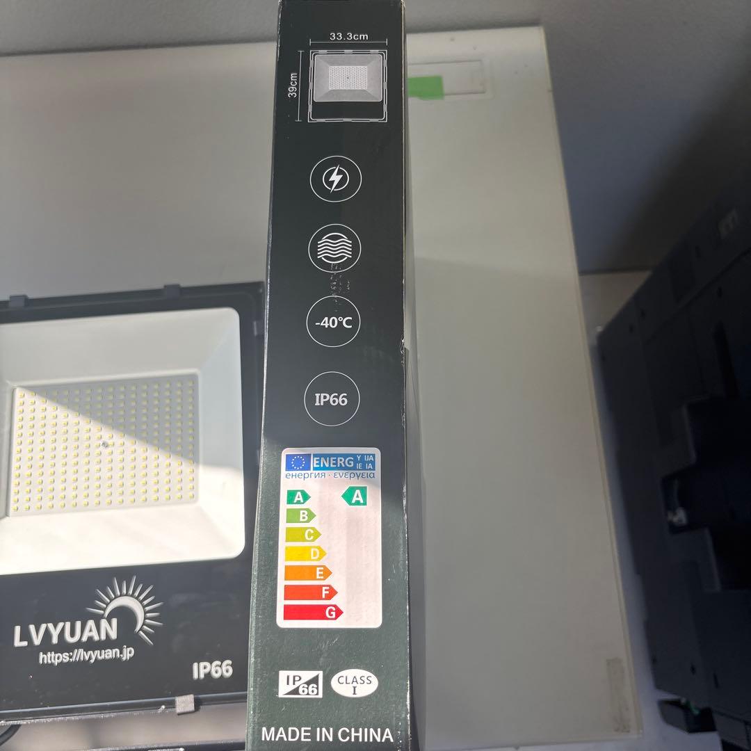 LVYUAN 200W LEDフラッドライト IP66 4つ