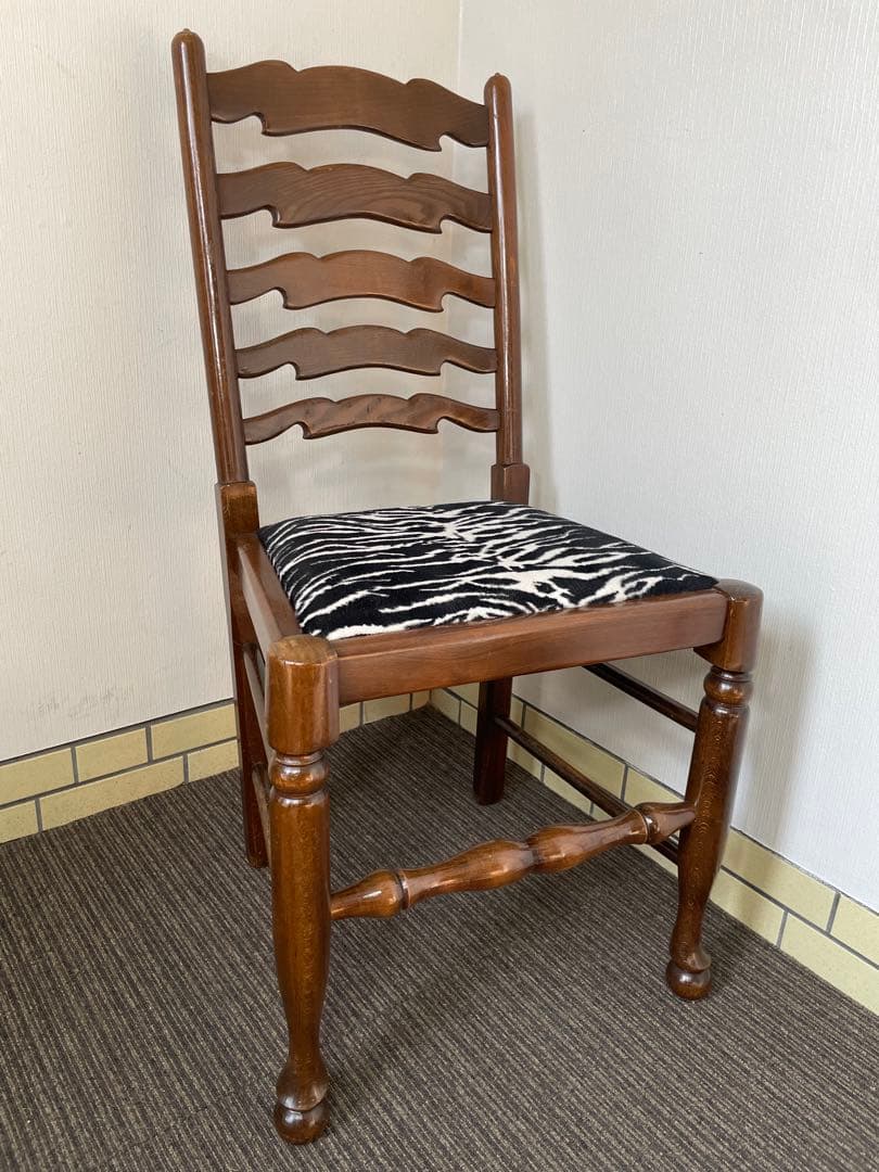 アンティークチェア　ハイバック　ダイニングチェア　ボールアンドクロウ脚　ゼブラ柄