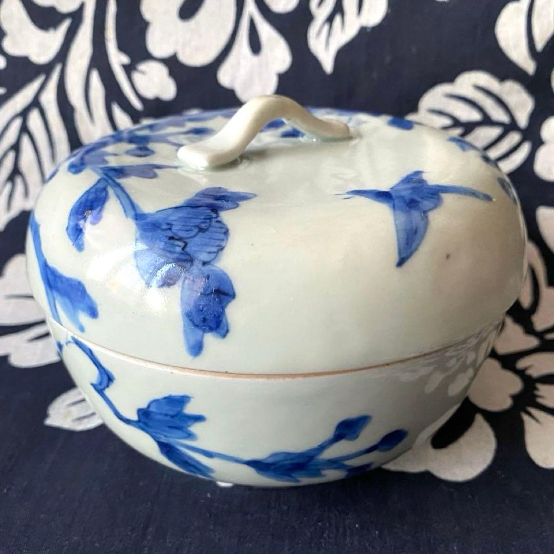 江戸時代中期・古伊万里　食籠・蓋物　染付牡丹柄　茶道具　菓子入れ　時代物・骨董