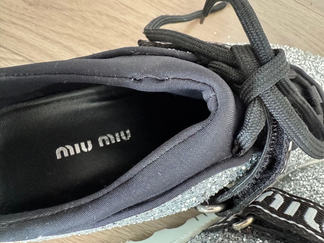 miu miu シルバー グリッタースニーカー23cm