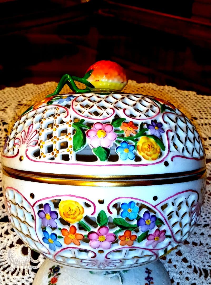 Herend花柄陶器製キャンディ菓子器