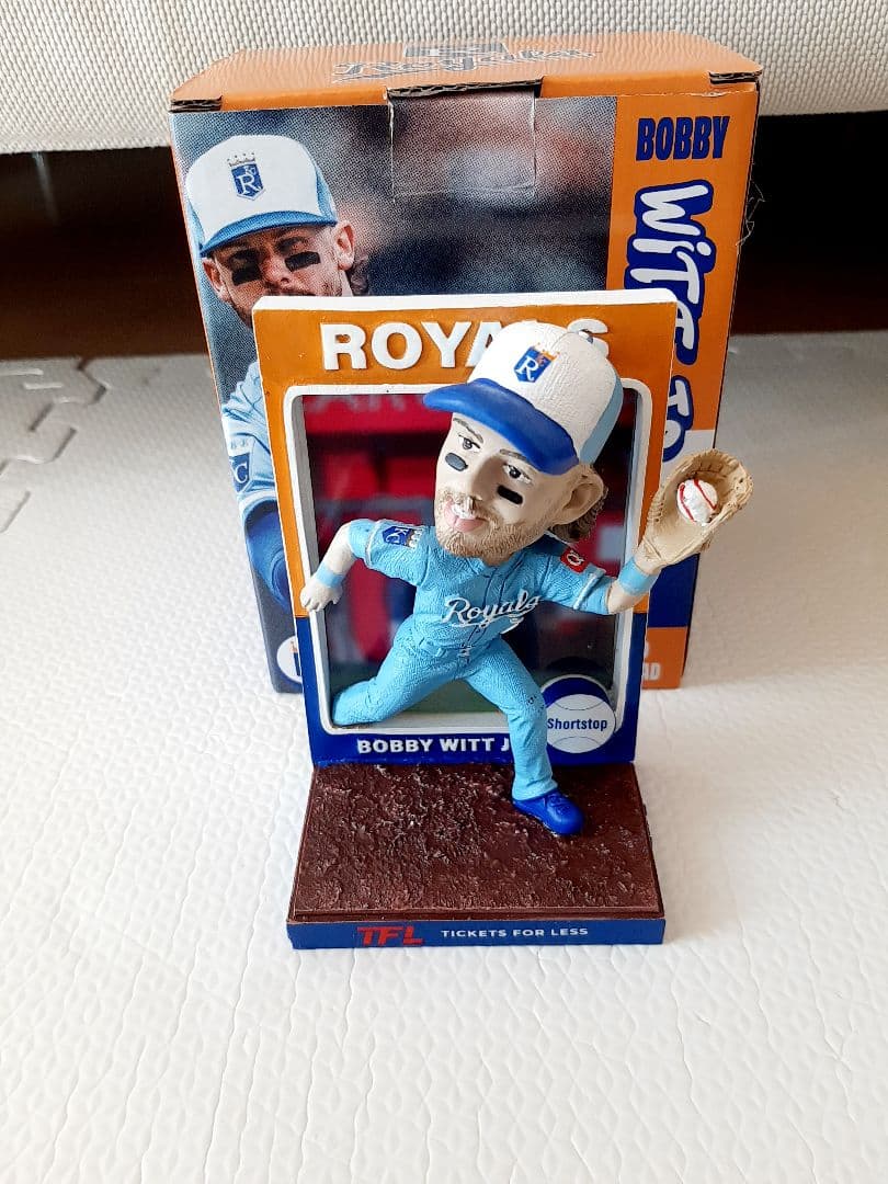 ボブルヘッド　ボビー・ウィットJr. ロイヤルズ　球場配布　mlb　非売品