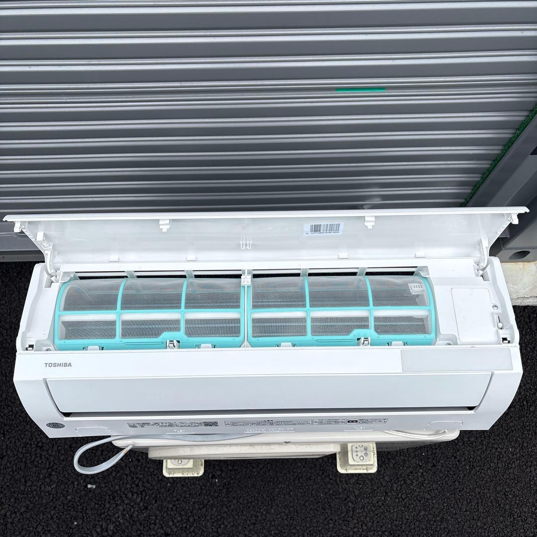 （美品）2024年製東芝TOSHIBA エアコンRAS-2214TL-W6畳