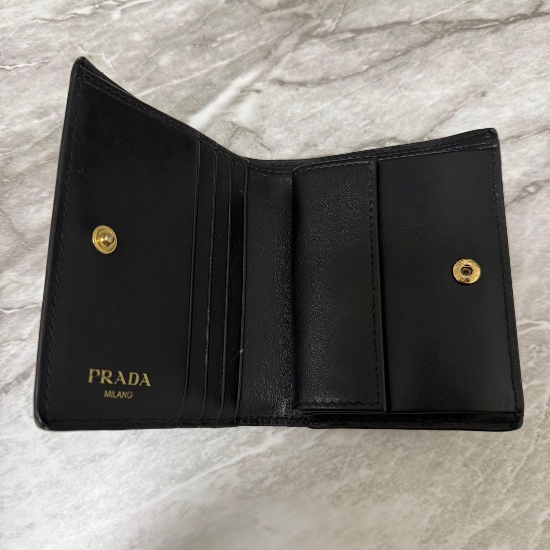 【PRADA】プラダ 本日限定価格‼️2つ折り財布