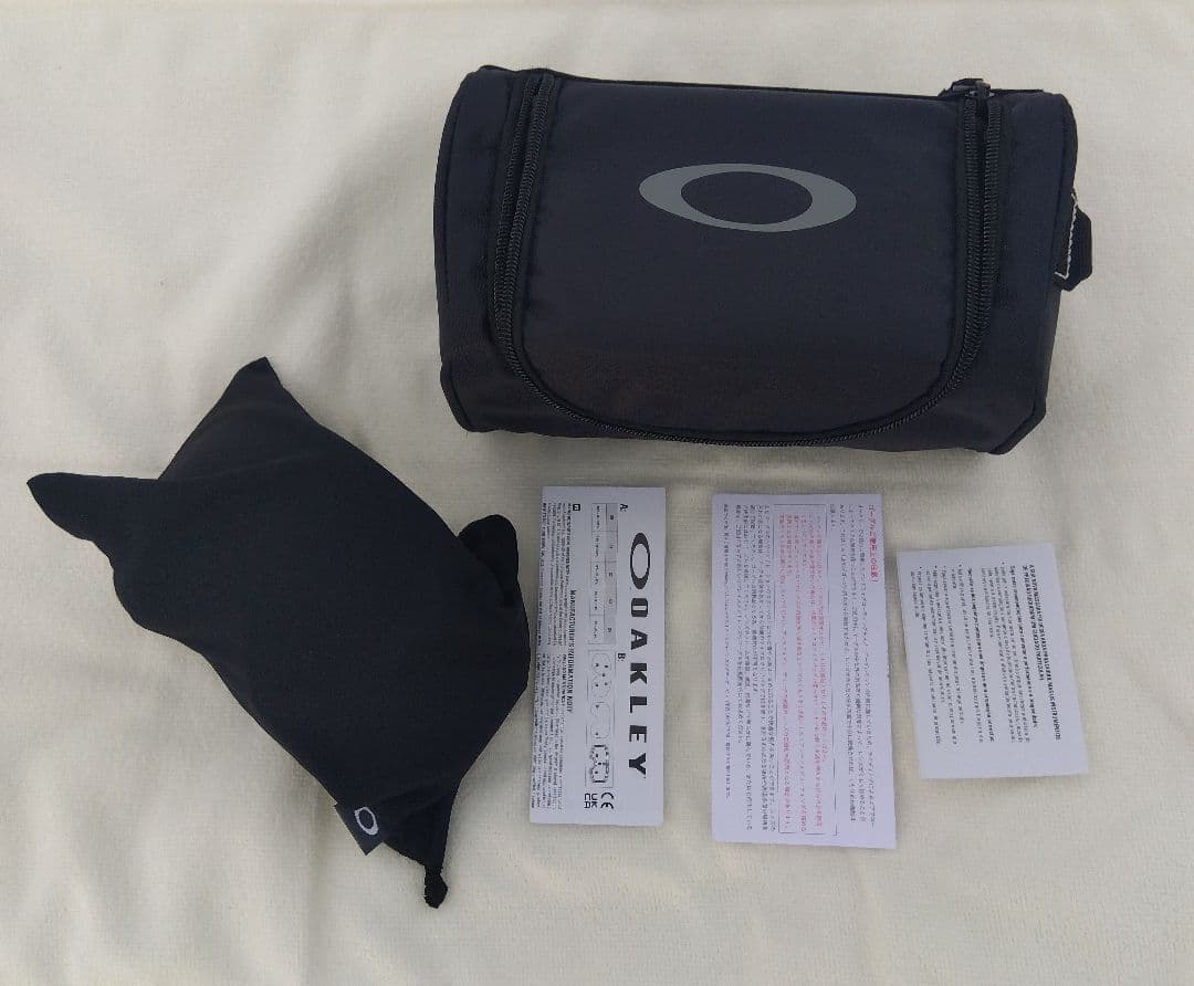 ​【新品】オークリー Flight Tracker M