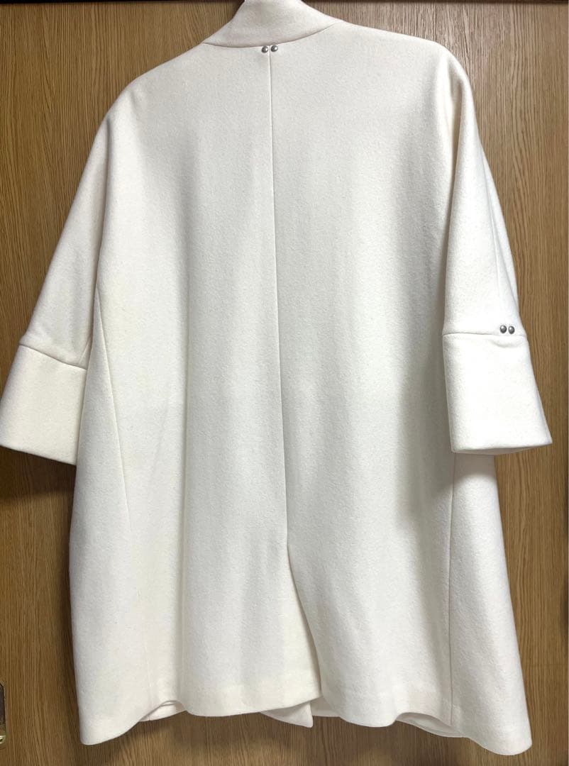 美品 マンサント スタッズ ウールコート アイボリー