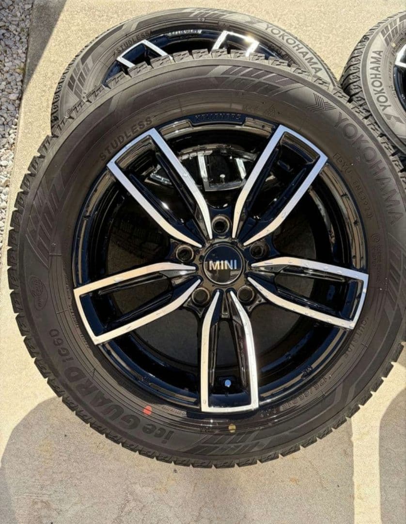 スタッドレス　iceGUARD 6　2023年39週　 4本 175/65R15