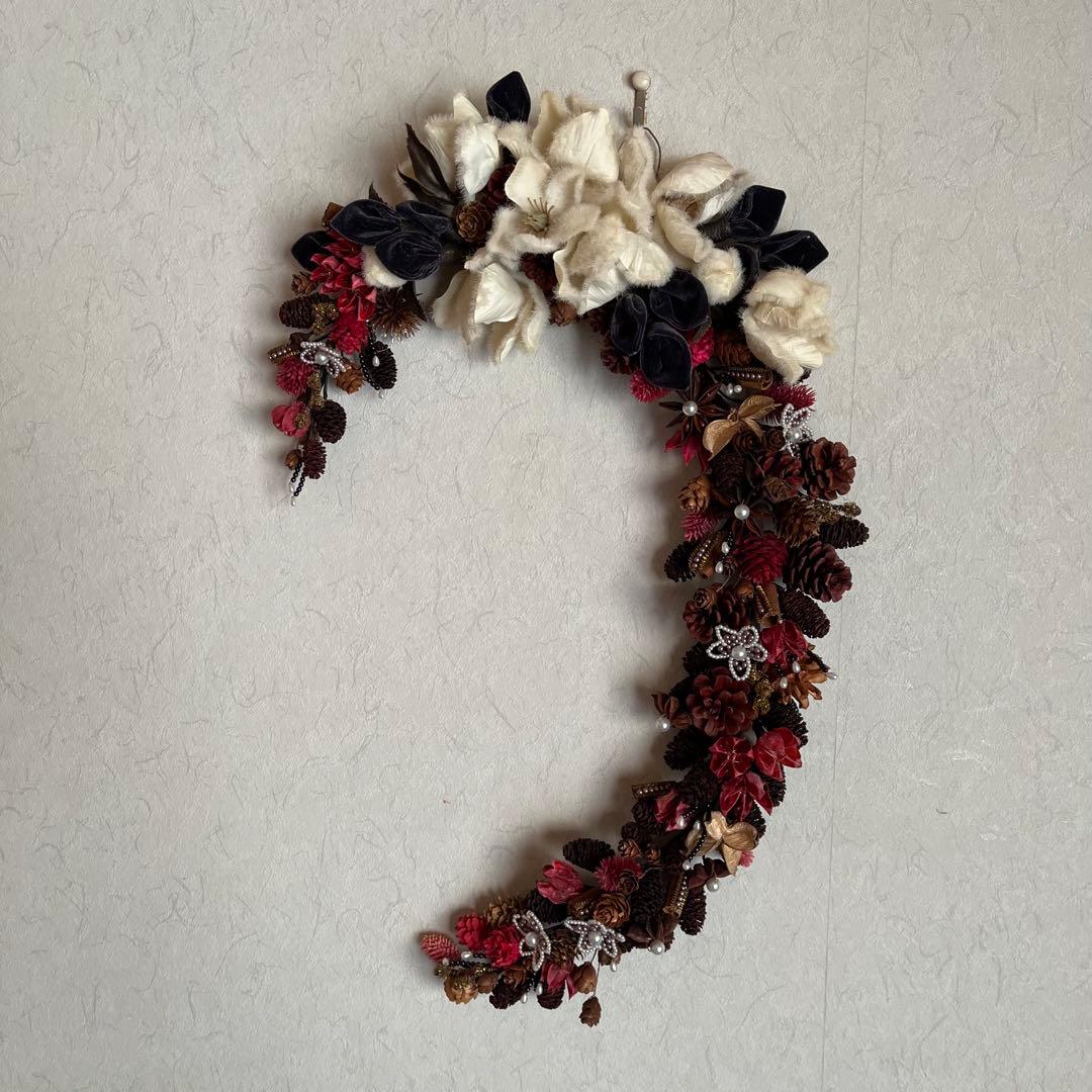 【ハンドメイド】木の実のリース　馬蹄型　52センチ