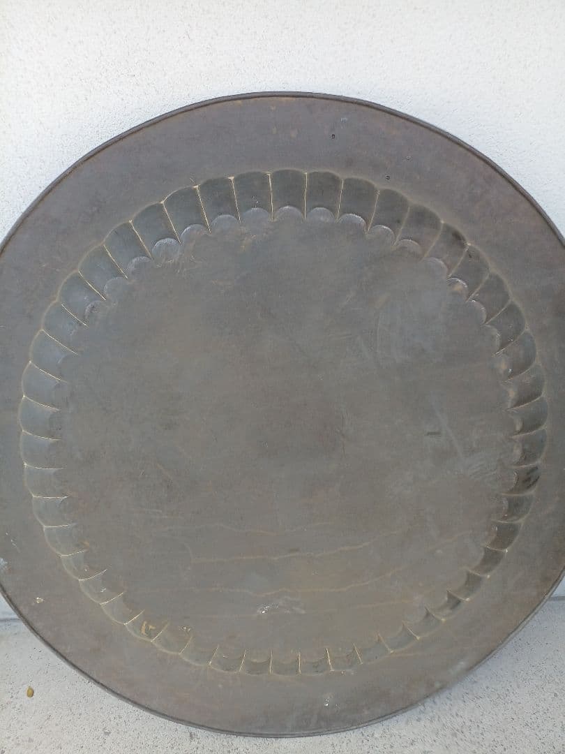 アンティーク大きな金属製プレート　直径約120cm