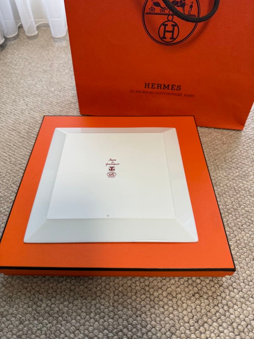 HERMES ガダルキヴィールスクエア1.9.5センチ多用皿超美品