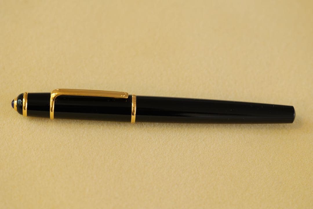 Cartier ディアボロ万年筆 黒 ゴールド仕上げ