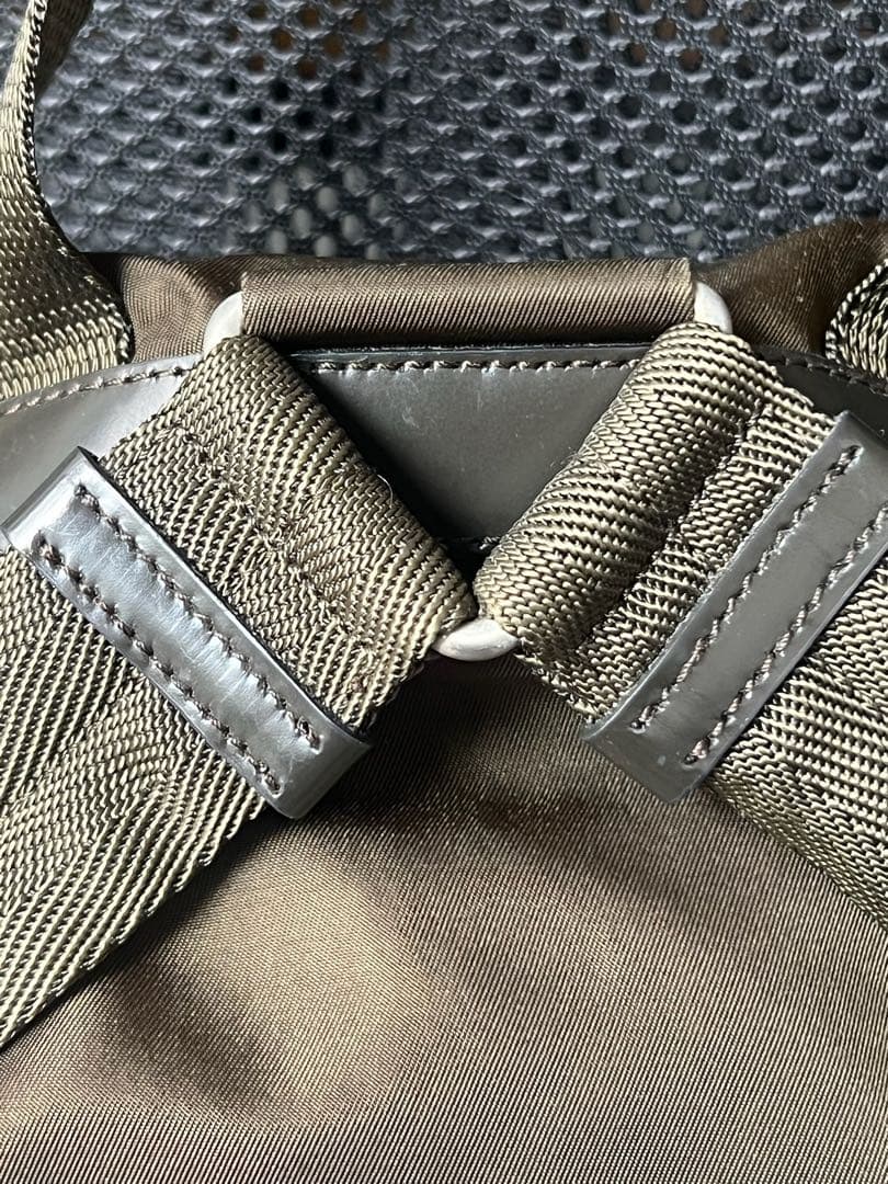 PRADAリュック　カーキ