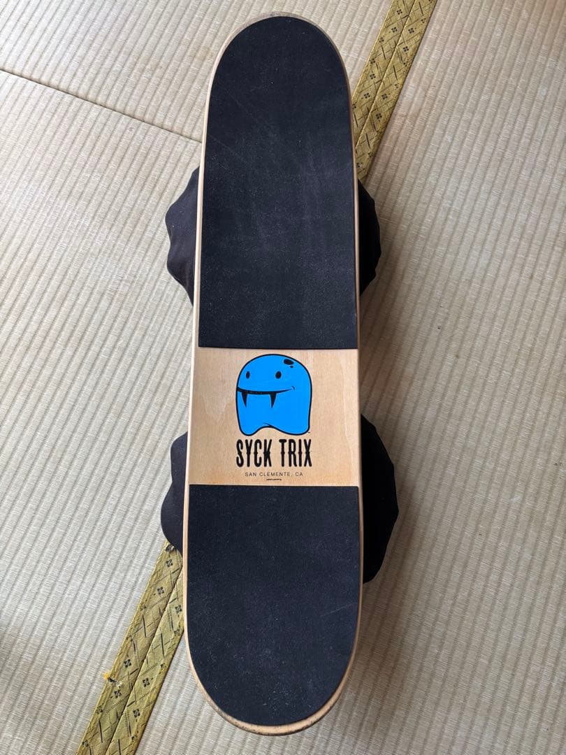 SYCK TRIX スケートボード