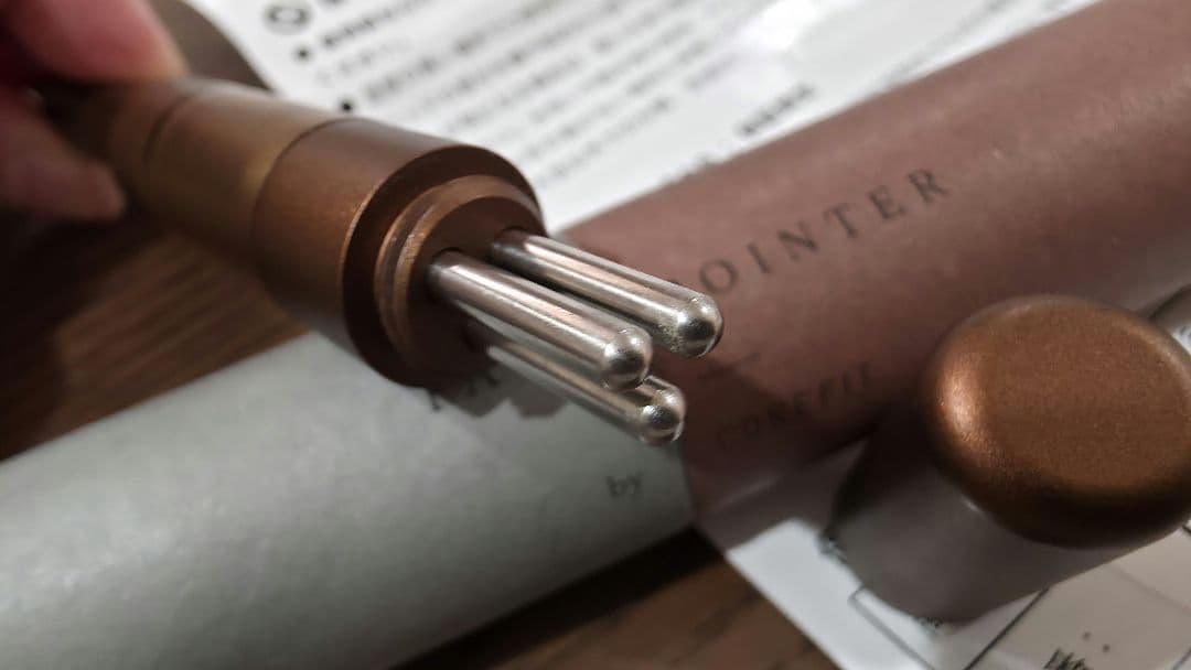 フェイスポインター　CORE FIT FACE POINTER 美顔器　ポスポス