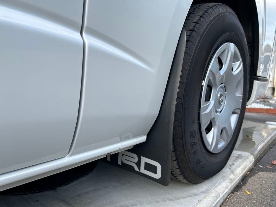 ハイエース TRD マッドフラップ 4枚セット ブラック マッドガード