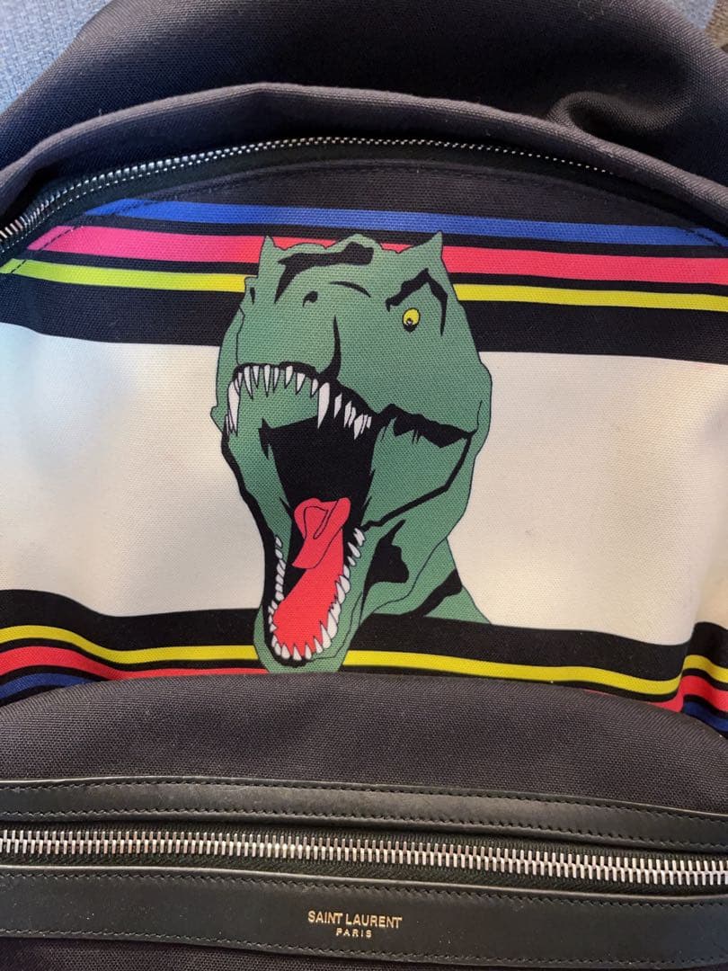 SAINT LAURENT 恐竜プリントリュックレザー キャンバス ブラック