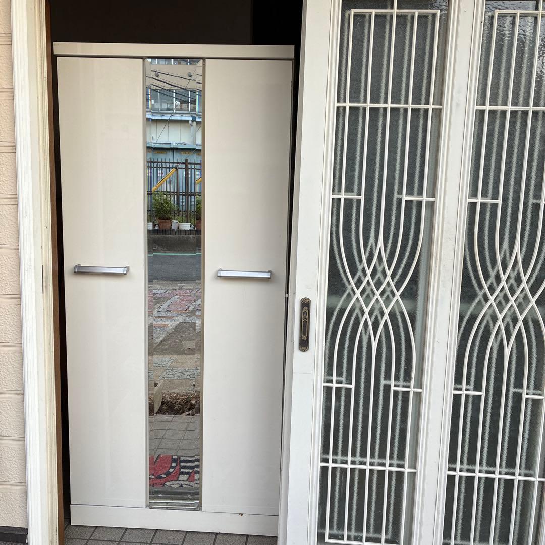 引き取り限定　白のシューズボックス