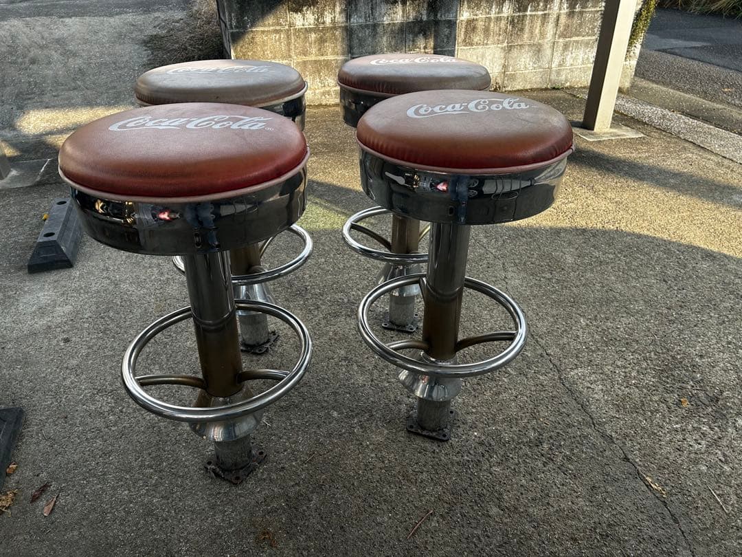Coca-Cola ロゴ入りハイスツール 4脚セット　店舗　レトロ　丸椅子