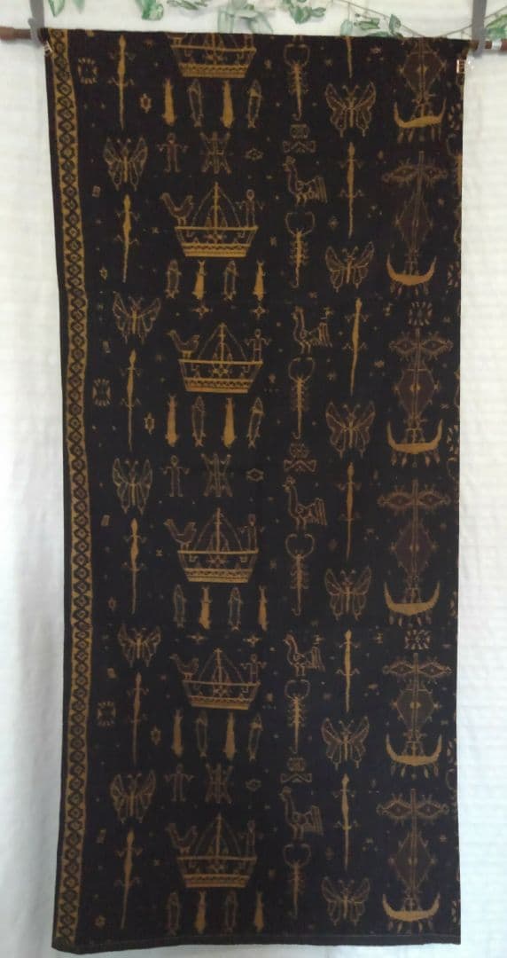 【東南アジアの布】No.14　イカット　サロン(筒状腰布)　インドネシア　希少