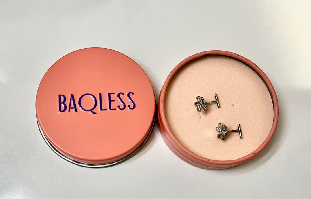 【美品】BAQLESS 花型　フラワーモチーフ　ピアス シルバー