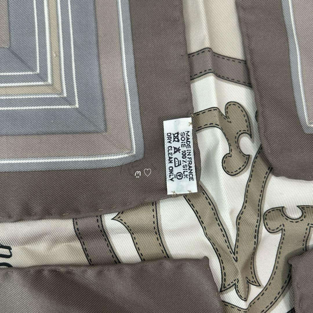 HERMESエルメス　カレ90　馬着　シルクスカーフ　グレージュ　ホースモチーフ