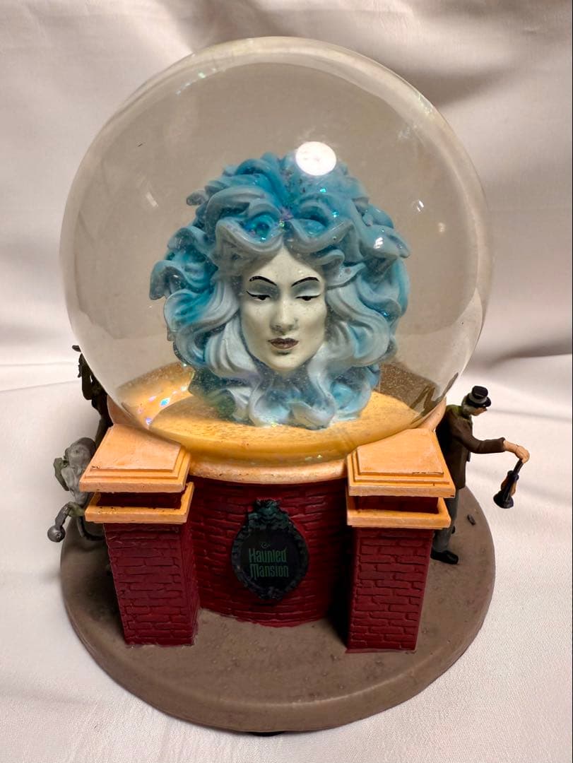 【破損有・新品未使用品】ホーンテッドマンション マダムレオタ スノーグローブ