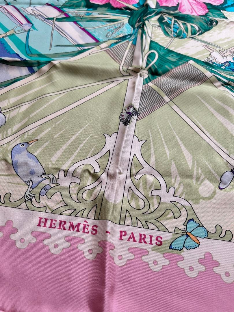 HERMÈS エルメス バタフライ柄 シルクスカーフ カレ90