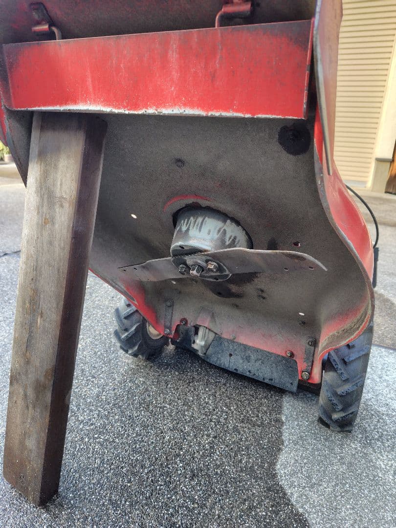 オーレック　自走式草刈機　SH51