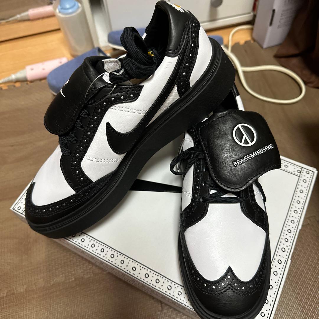 Nike PEACE & HARMONY スニーカー ホワイト/ブラック