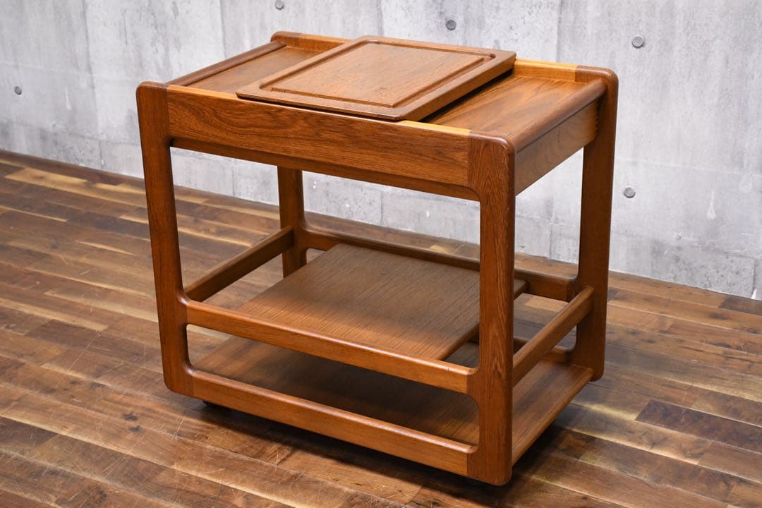 EFK9 北欧ヴィンテージ デンマーク チーク材 トレイ付きキャスターワゴン