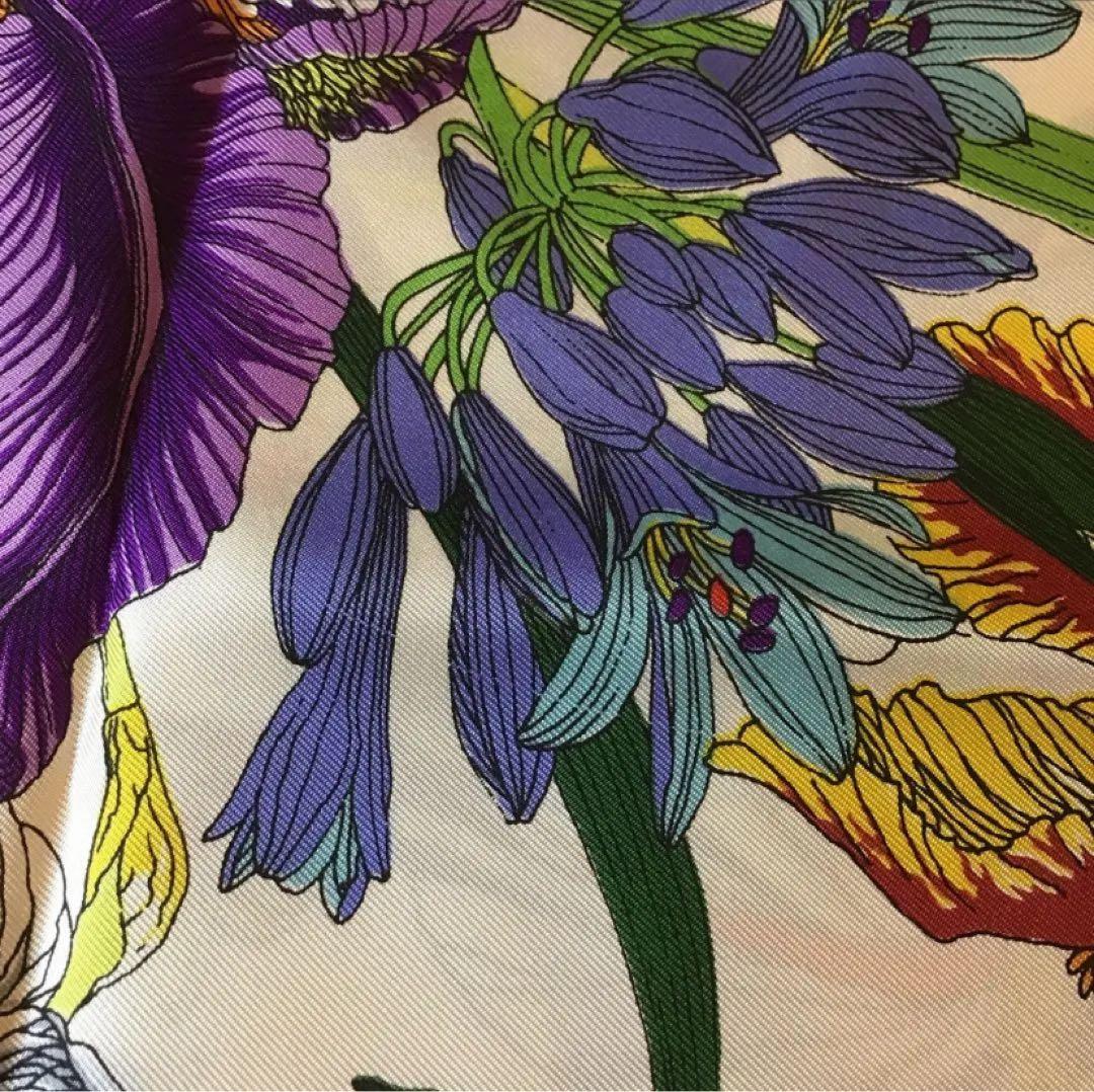 グッチ　GUCCI フローラ　アイリス　シルクスカーフ　花柄　ビンテージ　赤　虫