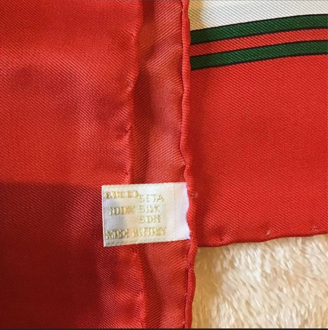 グッチ　GUCCI フローラ　アイリス　シルクスカーフ　花柄　ビンテージ　赤　虫