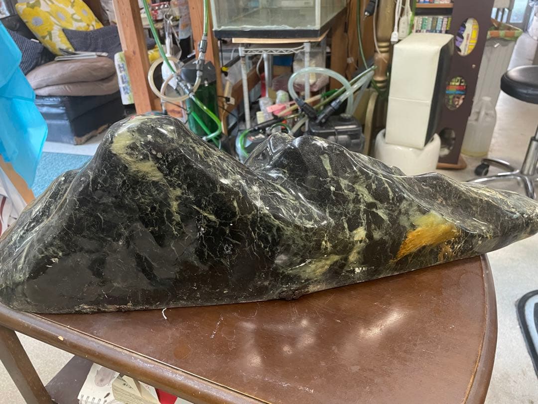 山型　天然石　自然石　鑑賞石　飾石　オブジェ　置物
