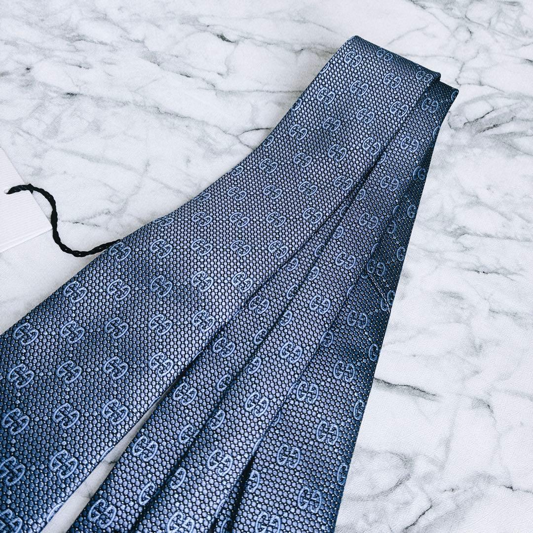 ✨未使用タグ付✨GUCCI 現行タグ　近年モデルのGG柄 蜂刺繍　ブルーネクタイ