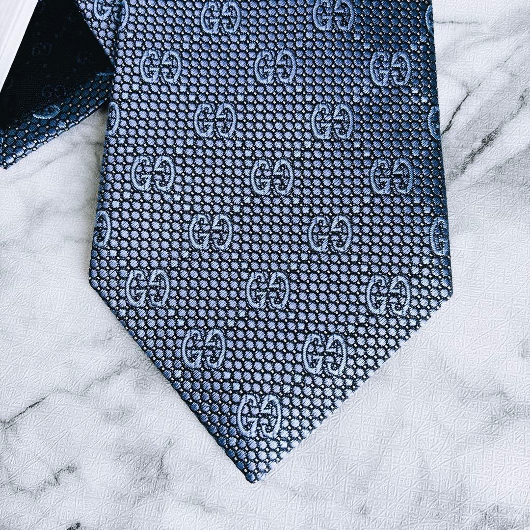 ✨未使用タグ付✨GUCCI 現行タグ　近年モデルのGG柄 蜂刺繍　ブルーネクタイ