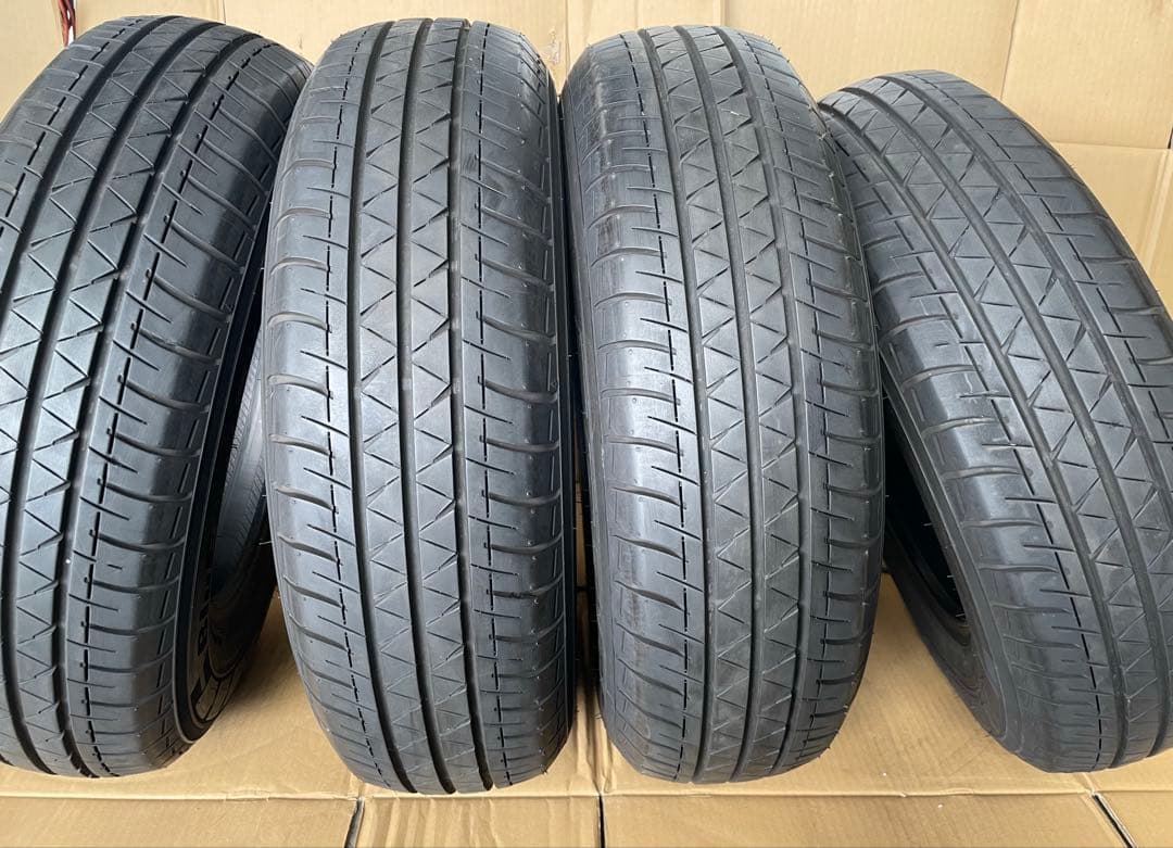 ハイエース　キャラバン用 195/80R15 夏タイヤ 2024年製