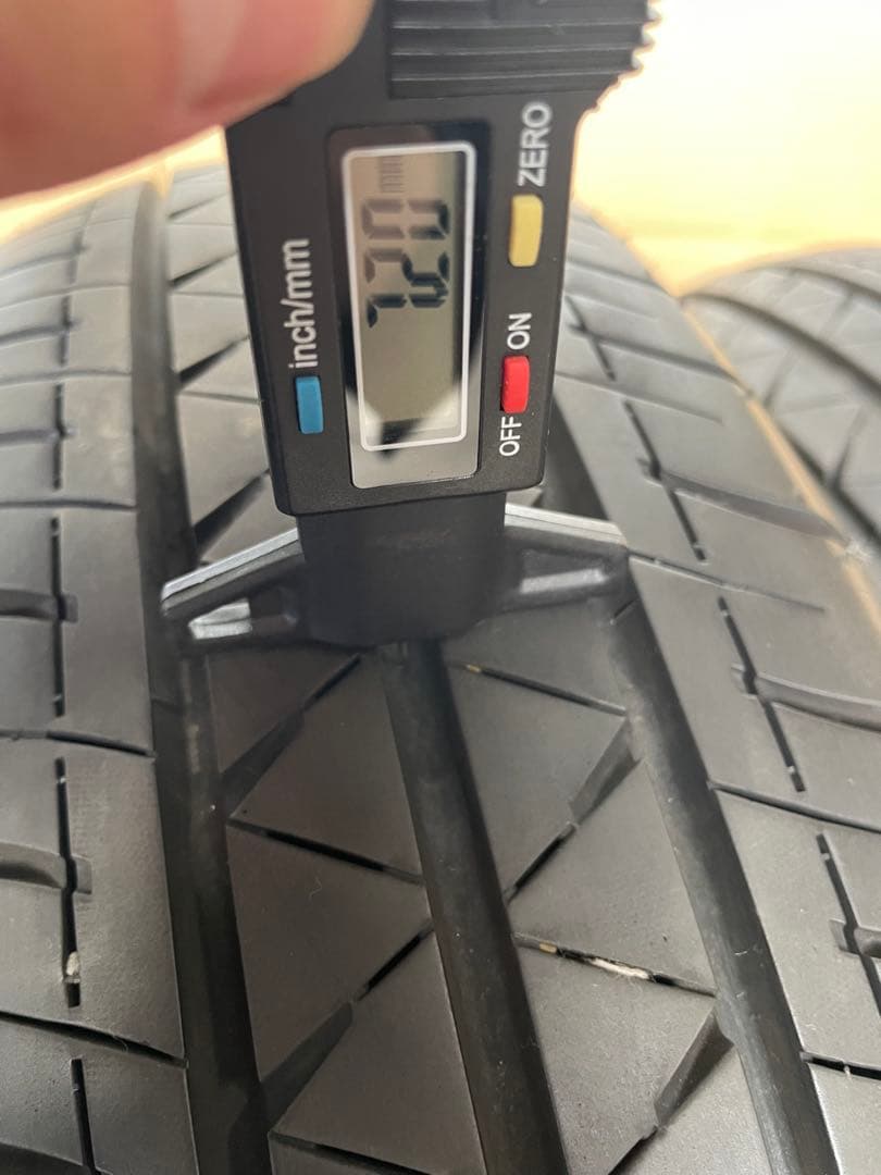 ハイエース　キャラバン用 195/80R15 夏タイヤ 2024年製