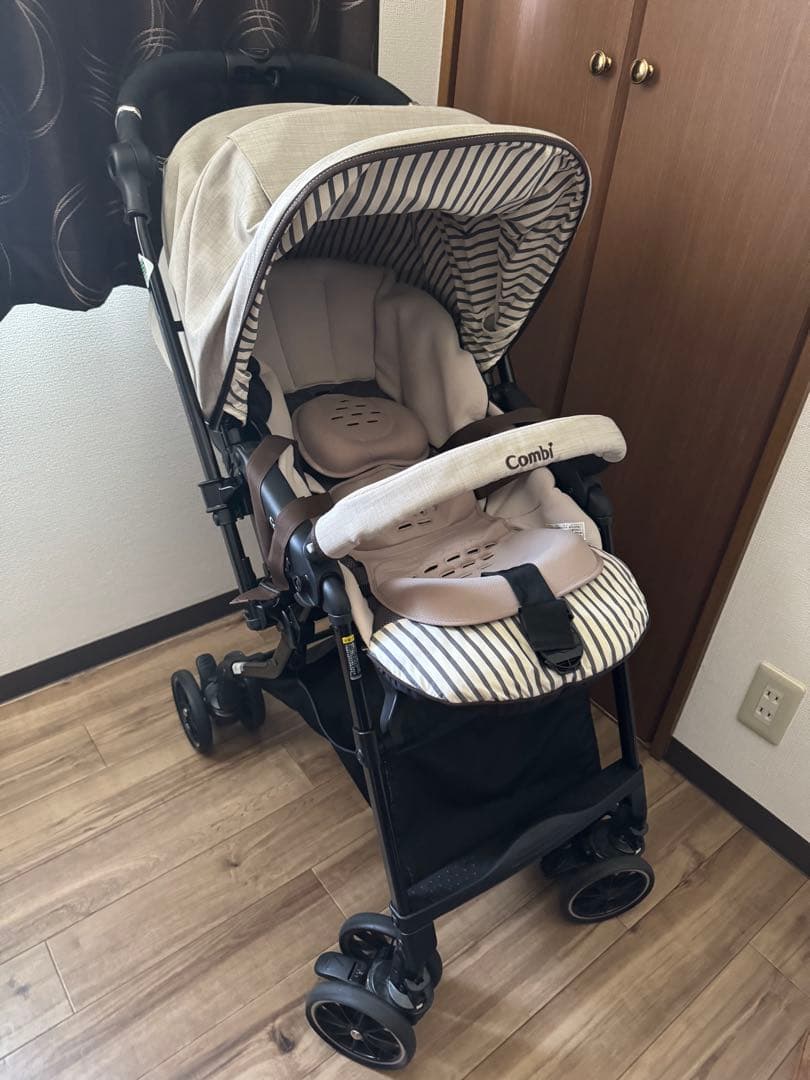 Combi ベビーカー ベージュ　黒　ストライプ スゴカル α 4 キャス