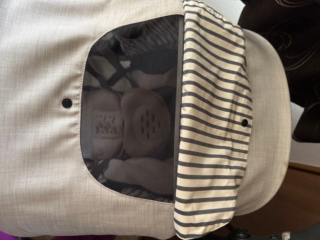 Combi ベビーカー ベージュ　黒　ストライプ スゴカル α 4 キャス