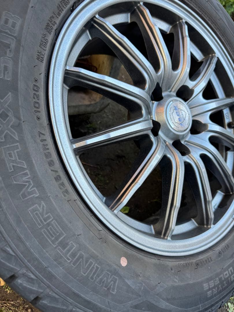 Dunlop 225/65R17冬用タイヤホイール セット