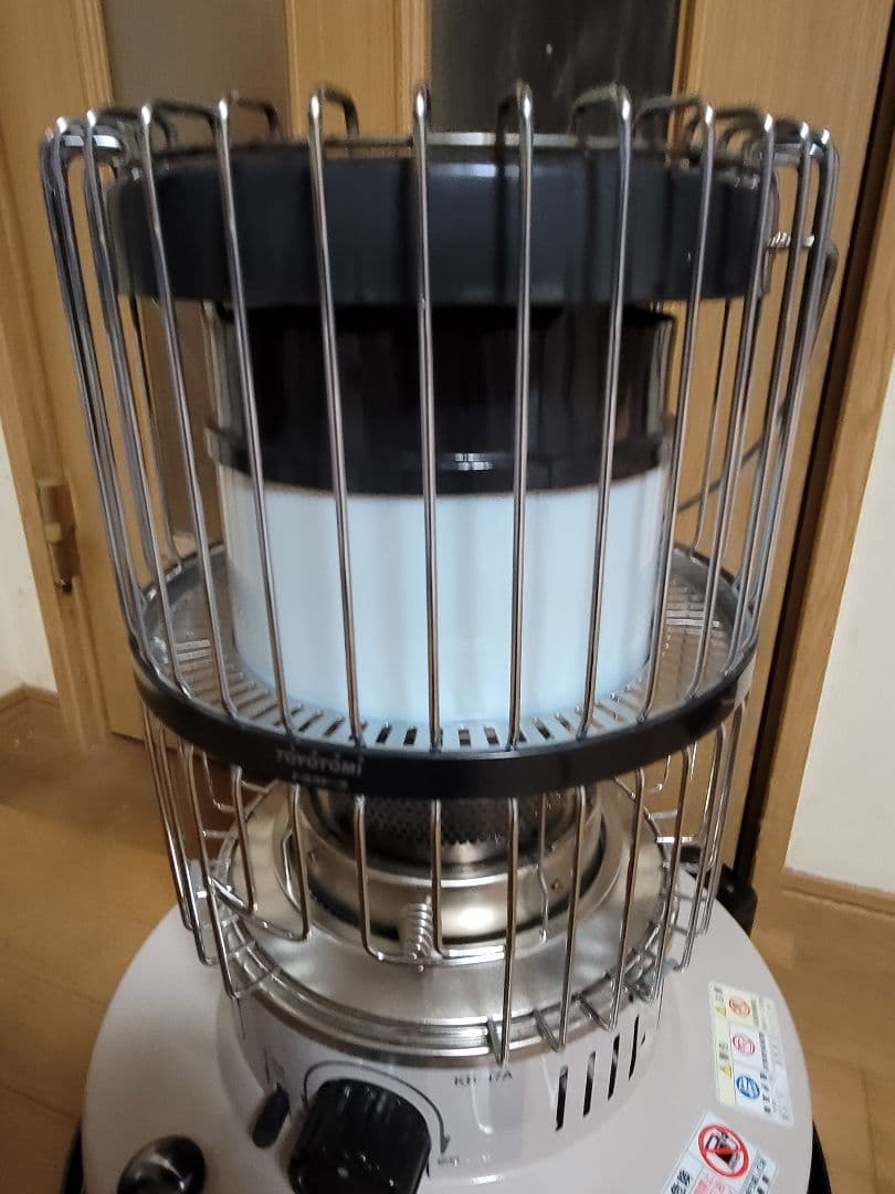 【美品】トヨトミ KR-47A 灯油ストーブ ベージュ　レトロ
