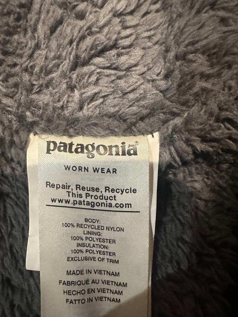 patagonia イスマスパーカー　ブラック