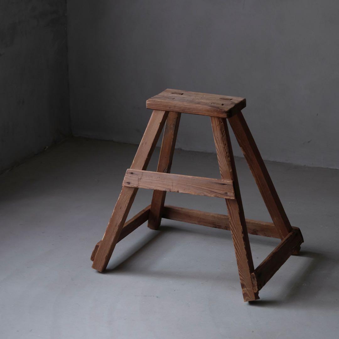 杉材 古いスツール B　椅子 チェア 展示台 花台 古家具 古民具 古道具 骨董
