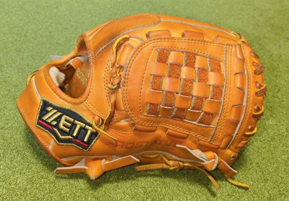 ZETT PROSTATUS 軟式内野 茂木モデル サイズ4 BRGPRO-A4